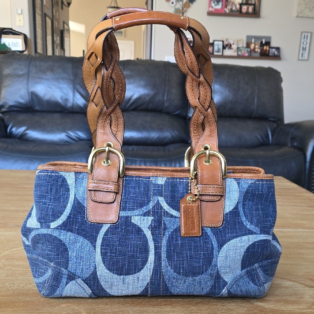 COACH DENIM Shoulder Bag Tan Leather Straps Dust Bag Gold Hardware EUC Rare 💙